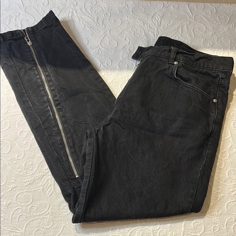 Zara Women's Black Flare Jeans with Zipper Accent. 34. Straight to flare.FLAW*